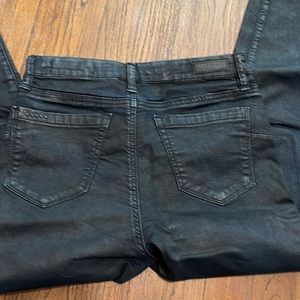 Blanknyc shiny leather look, Moto style skinny jeans. 27